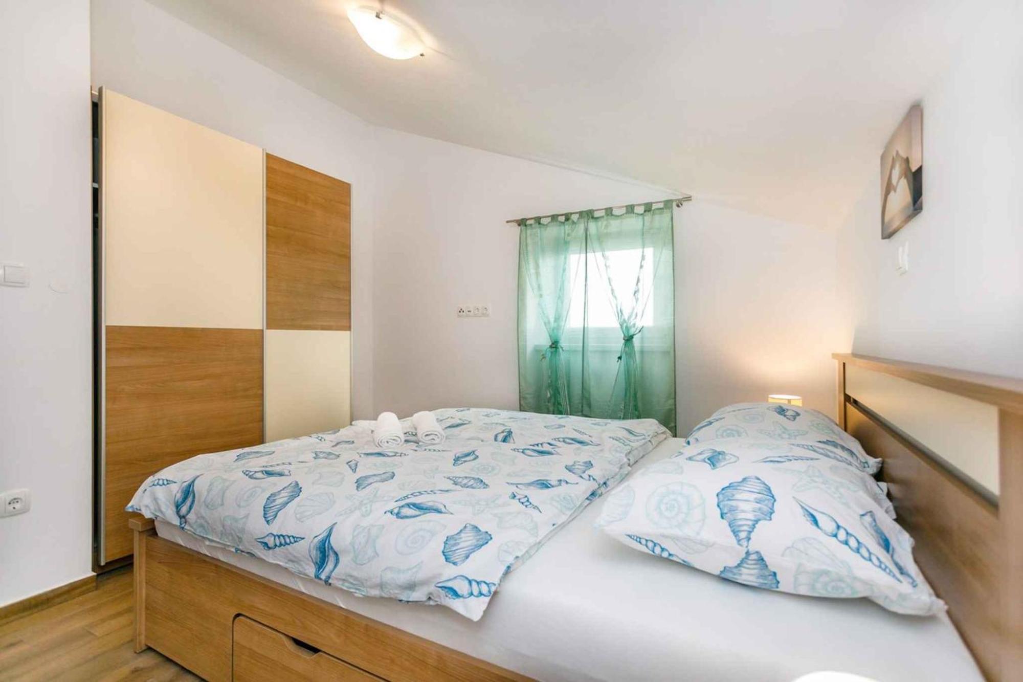 Apartment In Malinska/Insel Krk 38057 Dış mekan fotoğraf